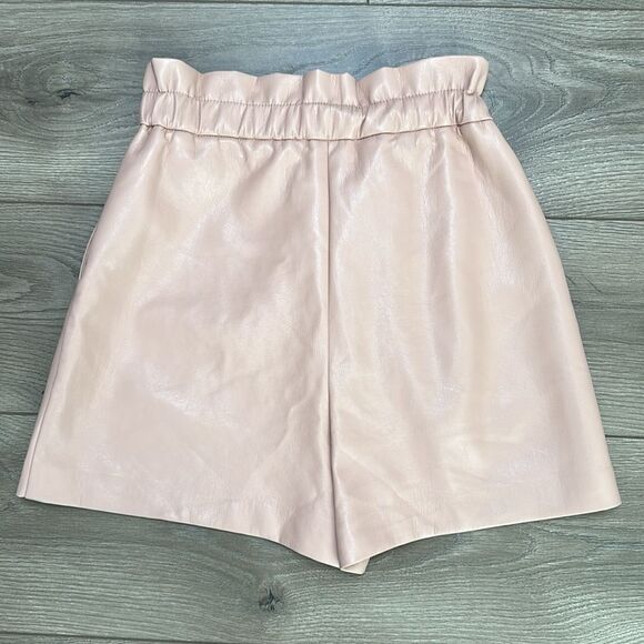 Wilfred By Aritzia Speechless High Waisted Tuscany Rose Vegan Leather Shorts 2 - Picture 3 of 10